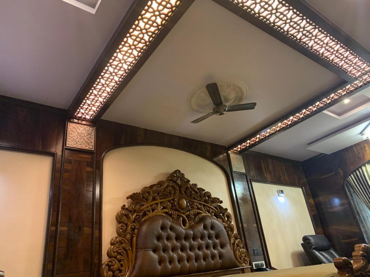 Beverly Villa 乌提 外观 照片